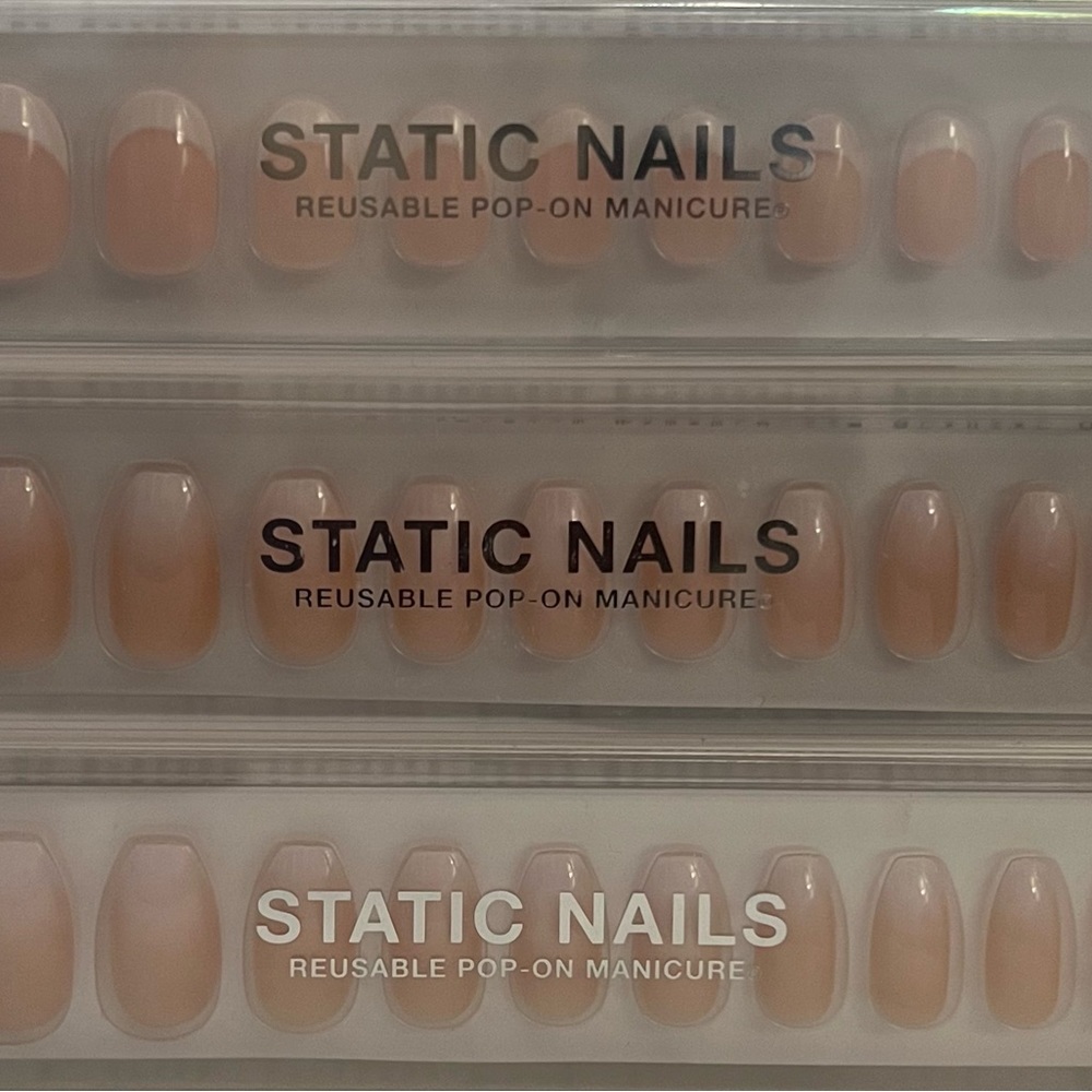 Static Press-On Nails - Set of 3 (Pink Nude)
